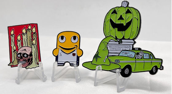 satın al 1.5 inç Yumuşak Enamel Lapel Pin Marka ve Kimlik için Özel Çinko Alaşım Rozeti online manufacture