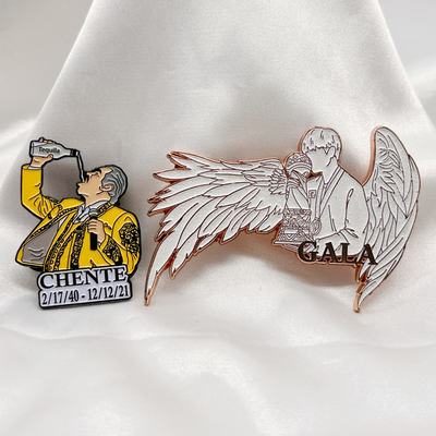 satın al Toptan Özel Logo 1.5 mm Kalınlığında Metal Rozeti ile Yumuşak Enamel Lapel Pin online manufacture