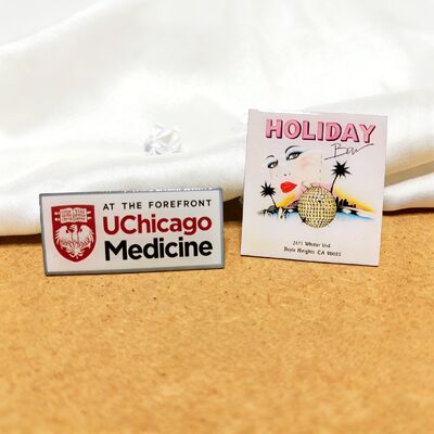 satın al Custom Lapel Pin and Metal Badge with 2D/3D Design Epoxy Coating and Zinc Alloy Material online manufacture