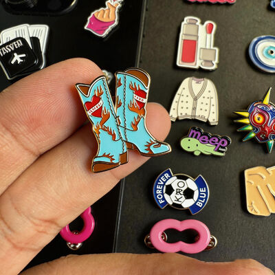 satın al Özel Metal Telefon Taşıyıcısı Mobil Telefon Dekoru İçin Eşsiz Hatırlatma Sargısı Rozet Tasarımı online manufacture