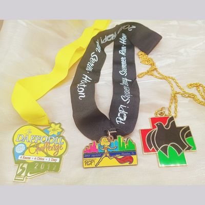 İyi bir fiyat. Alışveriş Alışverişleri Altın Kaplama Özel Tasarım Sink Alaşım Madalyası Kurdele ile çevrimiçi