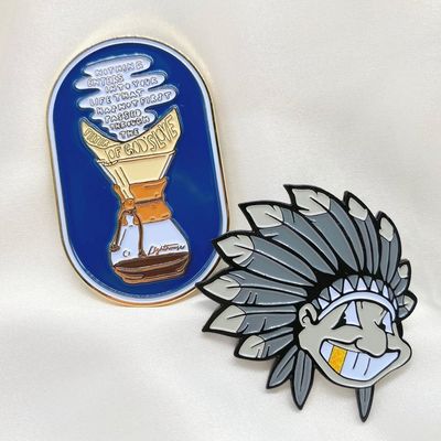 Kişiselleştirilmiş tasarım için Yumuşak Enamel Sanayi ve Altın / Gümüş / Bakır Kaplama ile Özel Lapel Pins