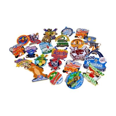 Özel Toplu Metal Tatlı Karikatürler Anime Lapel Pin Badge Özel Logo Tasarımı ile Yumuşak Sert Enamel Pinler