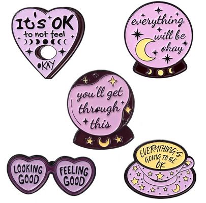 Alışveriş Alanı Metal Pins Glitter Brooch Anime Hard Enamel Pin Soft Lapel Badge Custom Enamel Pin