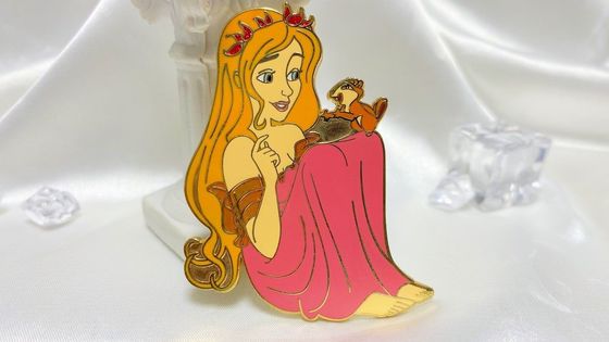 Çaplanmış Metal El Sanatları Özel Sert Enamel Lapel Pin İş Hediyeleri Metal Logo Tasarım Tırnaklar Giysi