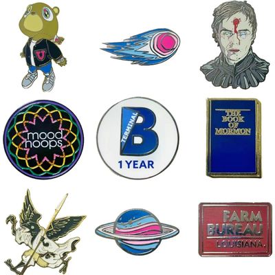 En Az Özel Logo Metal Lapel Pin Badge Broş Süvenir Eklemesi İçin Sert Yumuşak Enamel Pinler