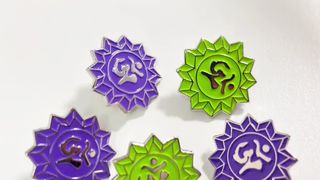 Özel Emaye Pimleri Markalama Çözümü